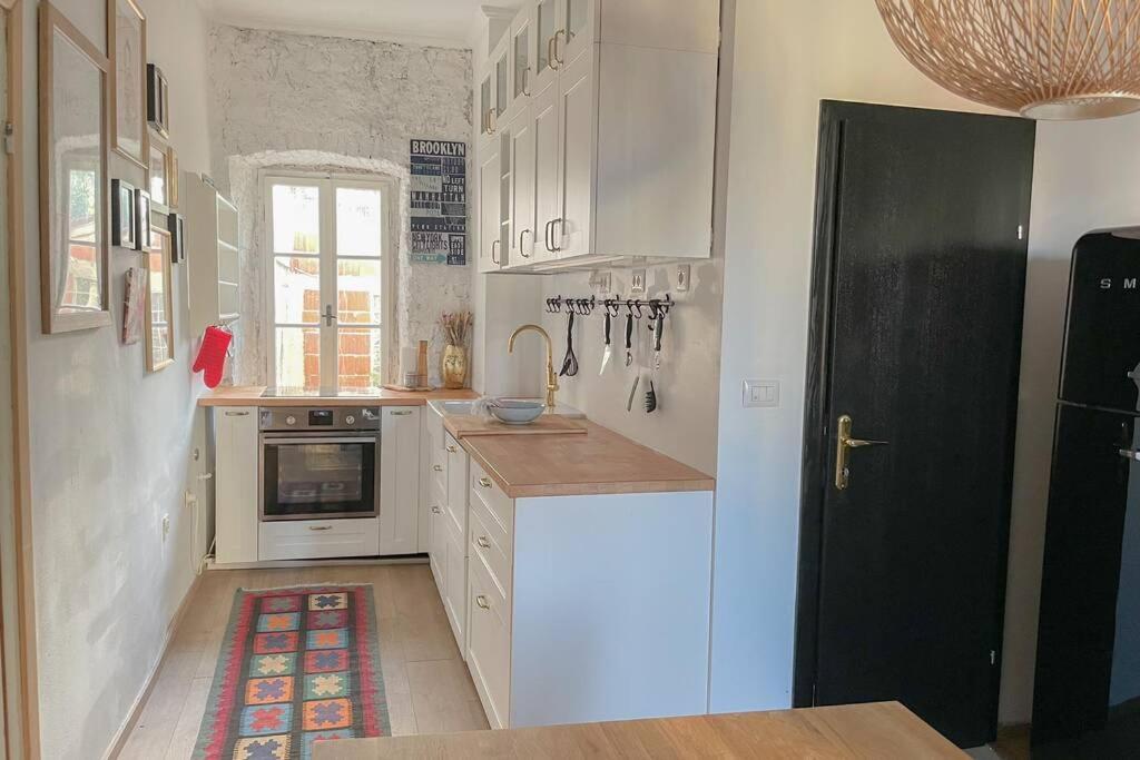 The Bungalow By The Sea In Historic Porec Old City 外观 照片