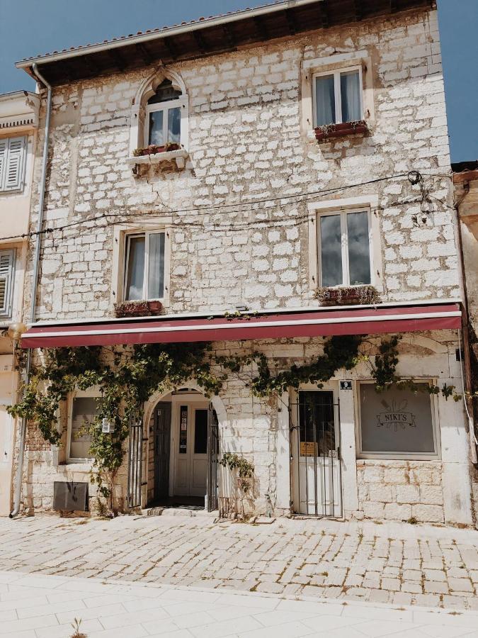 The Bungalow By The Sea In Historic Porec Old City公寓 外观 照片